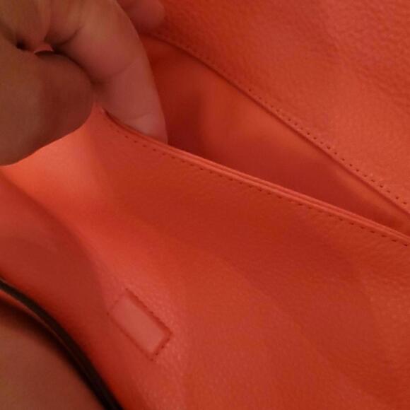 Tory Burch MCGRAW foldover crossbody - Picture 6 of 7